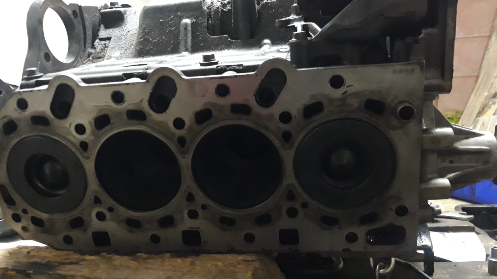 Vand bloc motor Kia Sorento 2.5 crdi 140cp/170cp cod motor D4CB