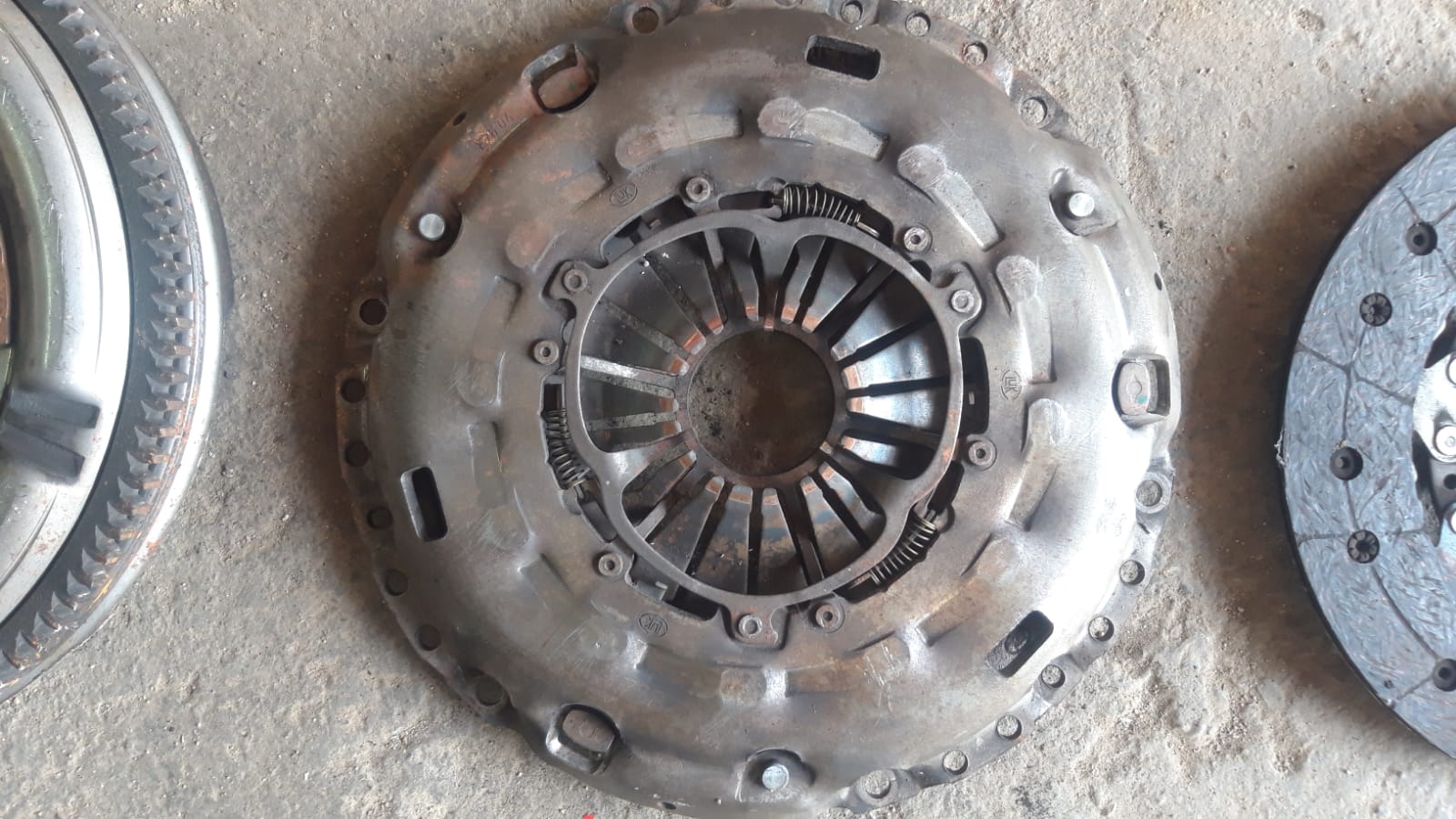 Kit ambreaj Kia Sportage Hyundai Tucson 2.0 crdi 140cp euro 4