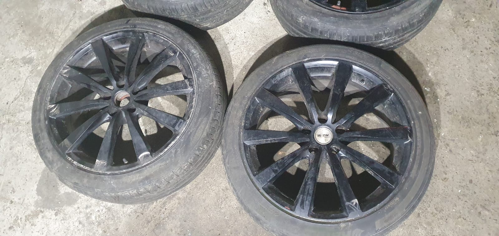 Set jante 235/40/20 cu anvelope de vara Hankook 114,3 dist prezoane