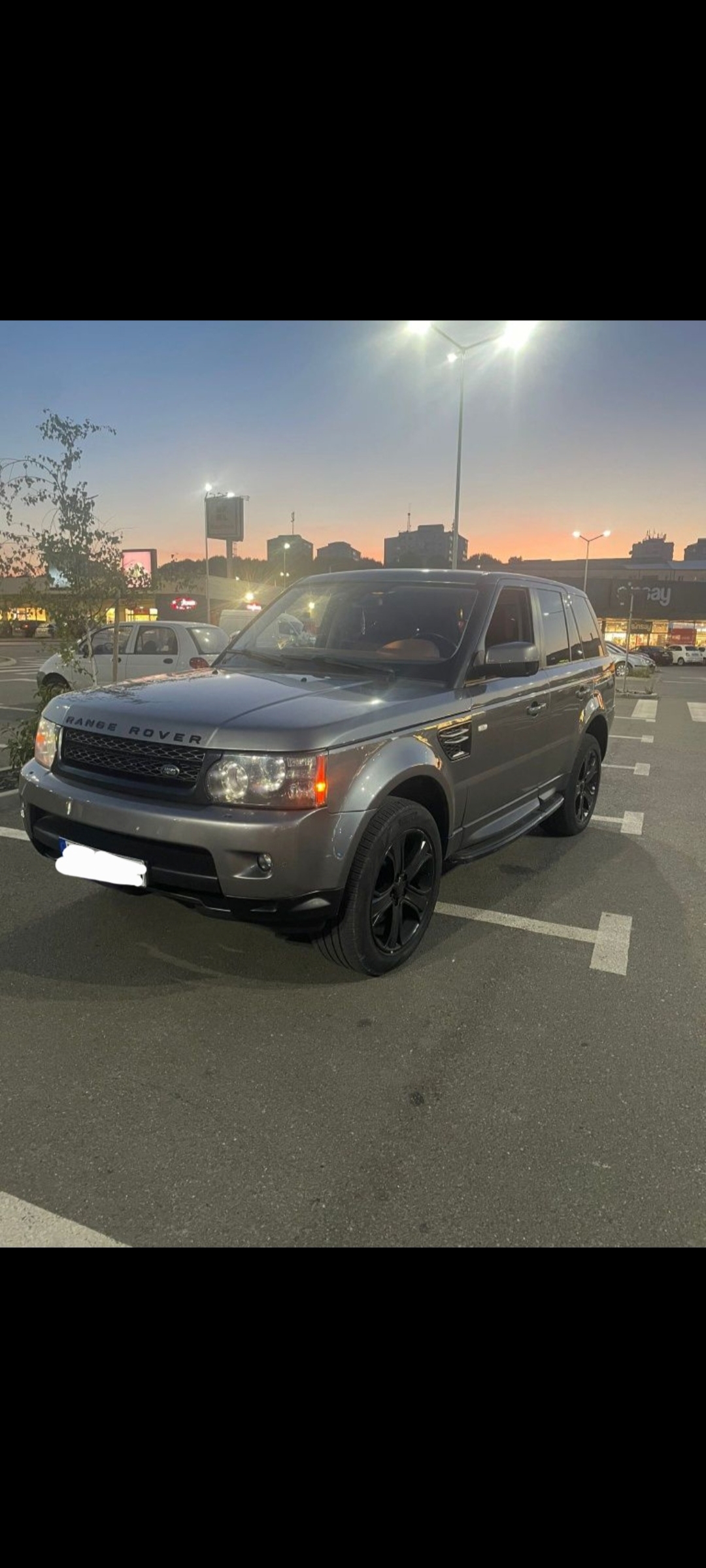Dezmembrez Range Rover Sport 2011, 3.0 TDV6 HSE – Piese originale Dezmembrez Range Rover Sport 2011, motor 3.0 TDV6, 180 kW, versiune HSE